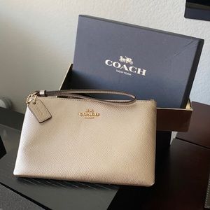 Authentic Coach Wristlet MINT w/box